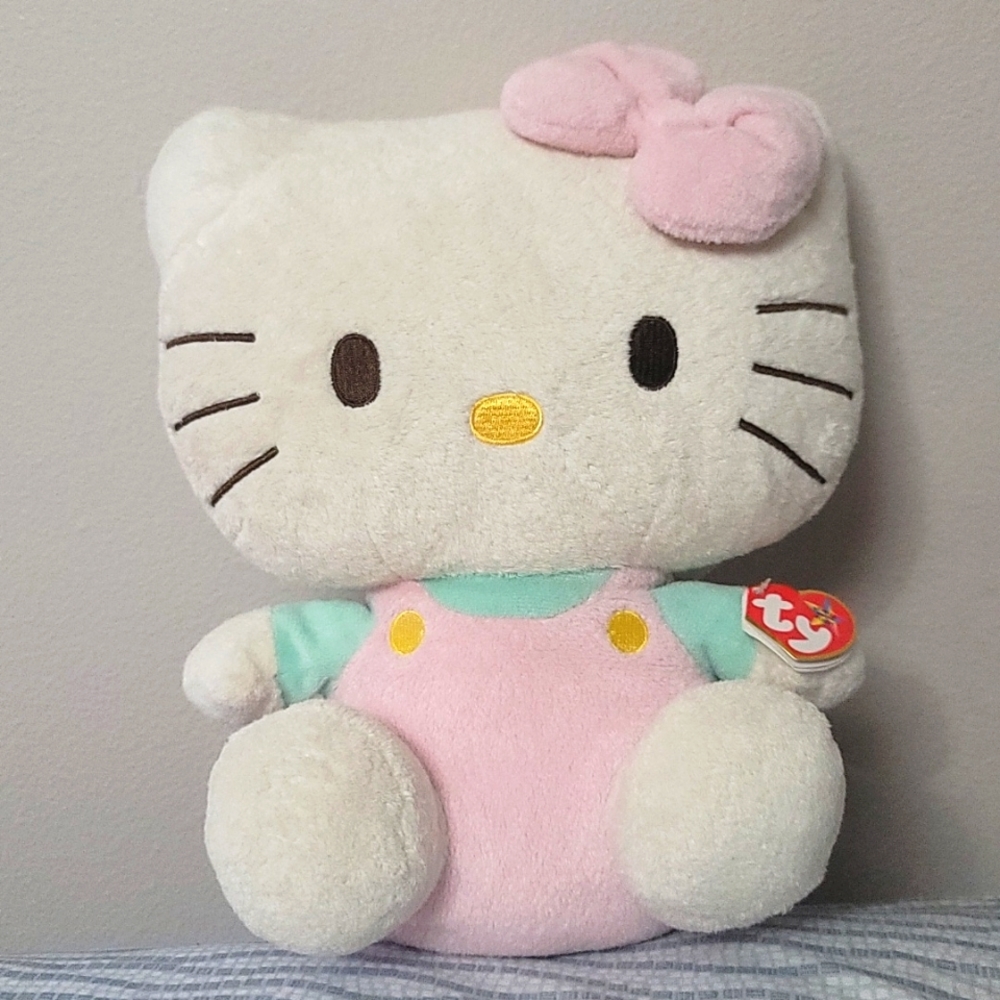 Hello Kitty Plushie
